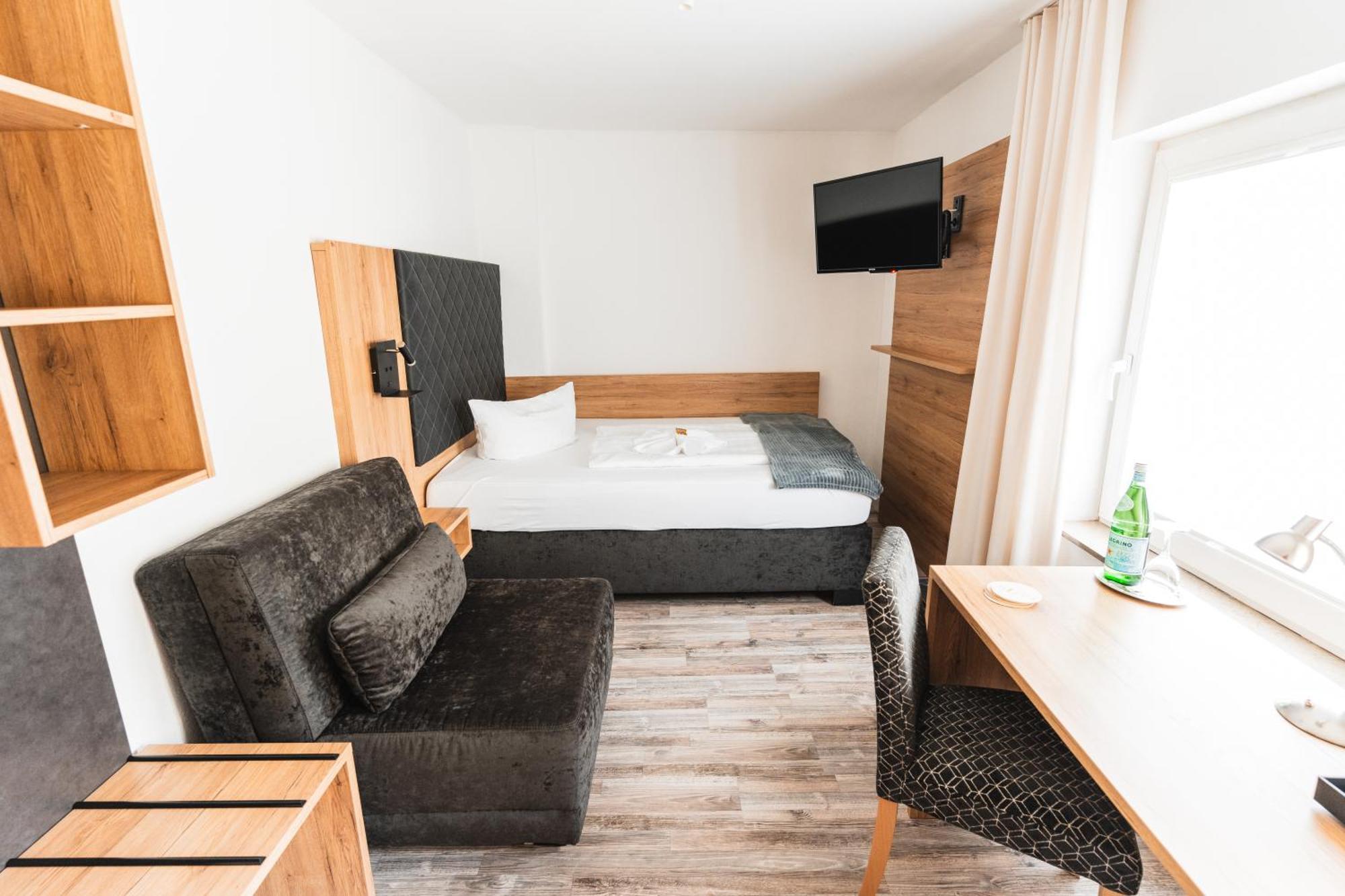 Hotel Apartments Restaurant Cala Luna Marburg Экстерьер фото