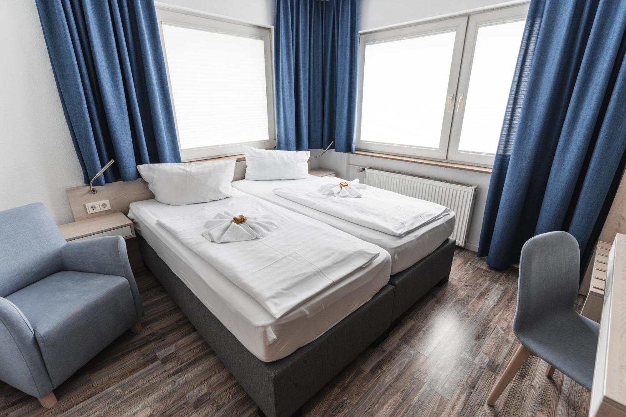 Hotel Apartments Restaurant Cala Luna Marburg Экстерьер фото